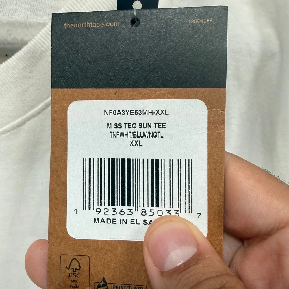 The North Face Tshirt Mens XXL White Mountain‎ Graphic Stripe Crew Neck Casual